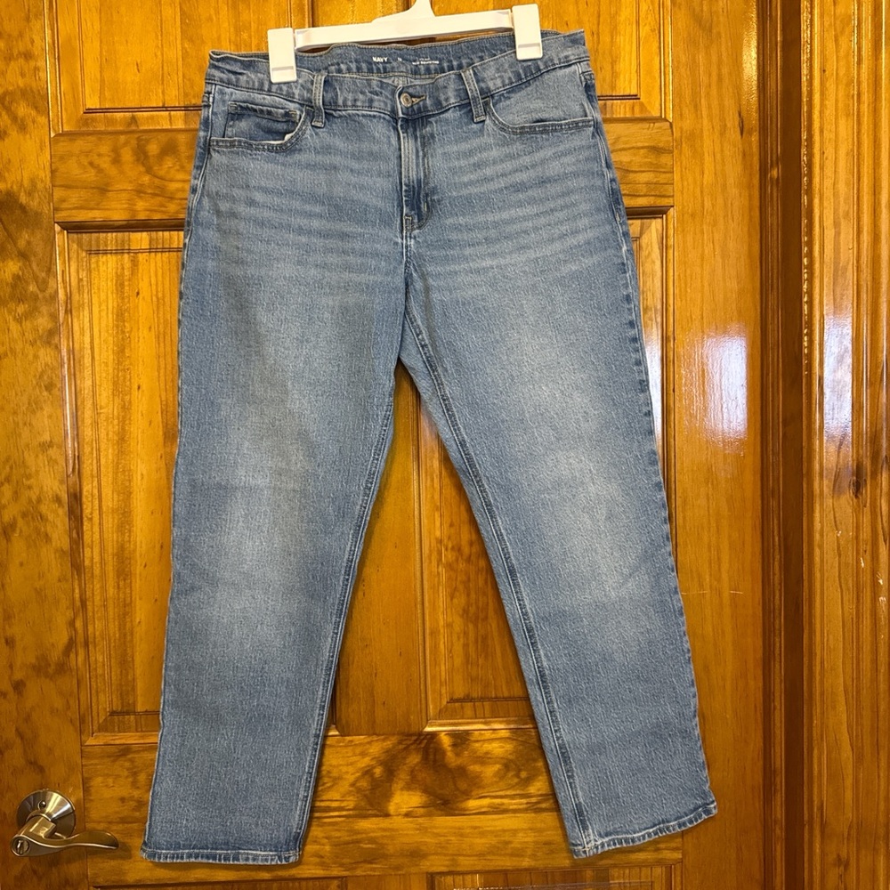 Old Navy Women's Mid-Rise WOW Boyfriend Light Blue Jeans